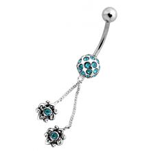Piercing mit Silber Design und Anhänger
