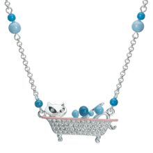 Kette mit Kitty in der Badewanne