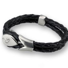 Lederarmband mit Edelstahlverschluss und kleinem Kristallstein