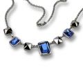 Halscollier aus Edelstahl mit blauen Kristallen