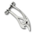 Ohrpiercing mit Silberdesign und Swarovskistein