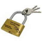 Gravurbeispiel Love lock 51mm wide made of brass with your desired engraving