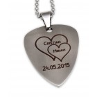 Gravurbeispiel Stainless steel plectrum pendant engraved with a hand or footprint and name