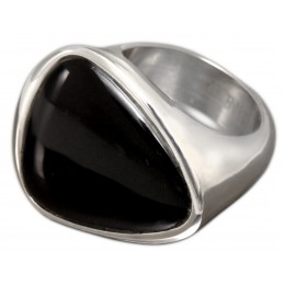 Steel ring with black glass stone