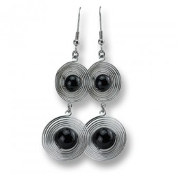 Eye-catcher black agate balls in fine steel spirals