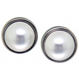 Stainless steel earrings with faux pearls
