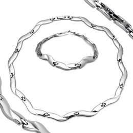 Set made of stainless steel