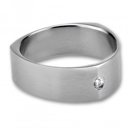 Steel ring with a wide shank, zirconia