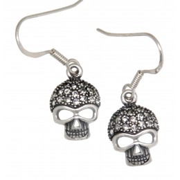 Drop earrings with an oxidized skull design - deadly chic