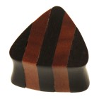 Plug, triangular, striped from two types of wood
