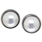 Stainless steel earrings with faux pearls