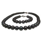 Necklace with bracelet consisting of patent pearls in shimmering anthracite